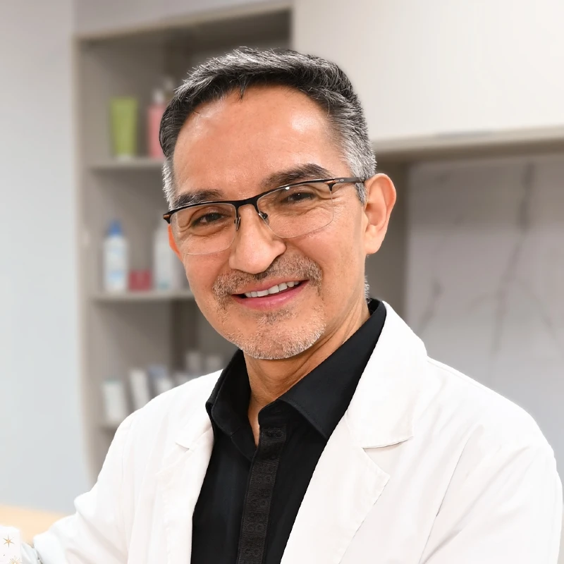 Dr. Felipe Velásquez dermatologo pediatra en Miraflores