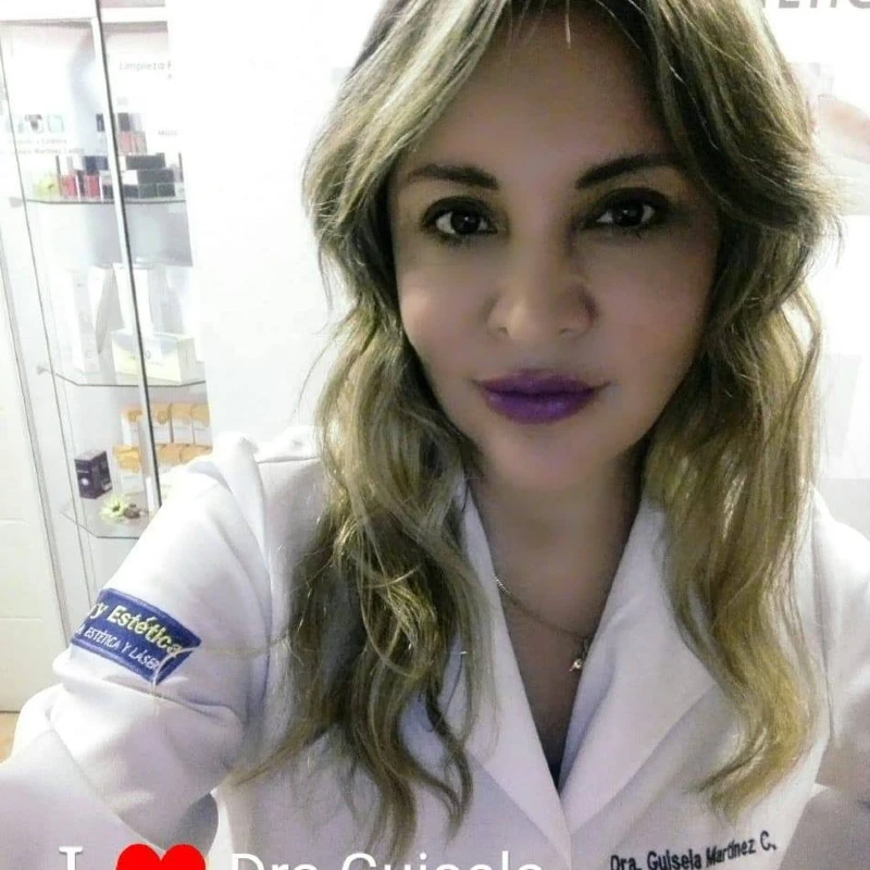 Dra. Guísela Martínez Castro dermatologa en Miraflores